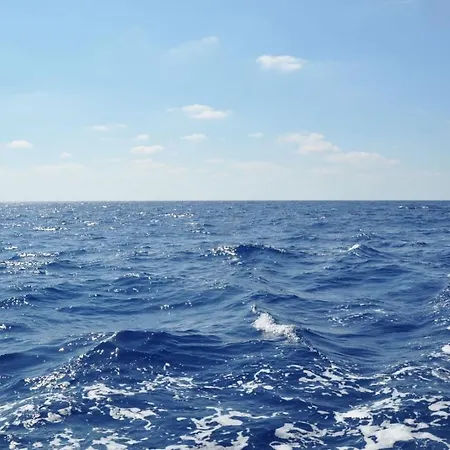 Διαμέρισμα Large 2bd Near The *